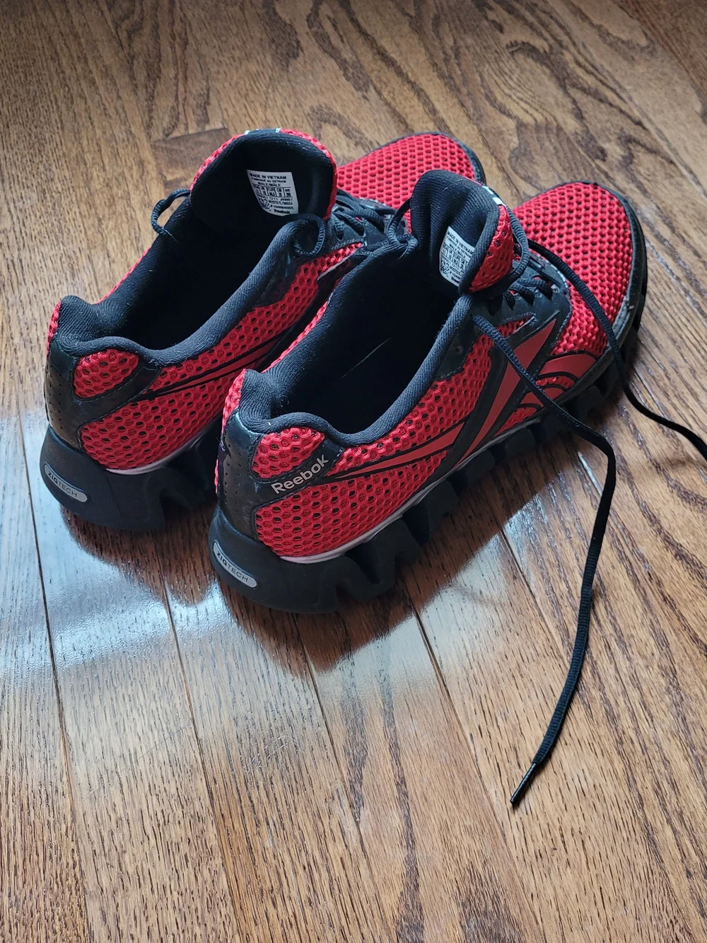 Reebok ZigTech Men's Red and Black Mesh Running Shoes